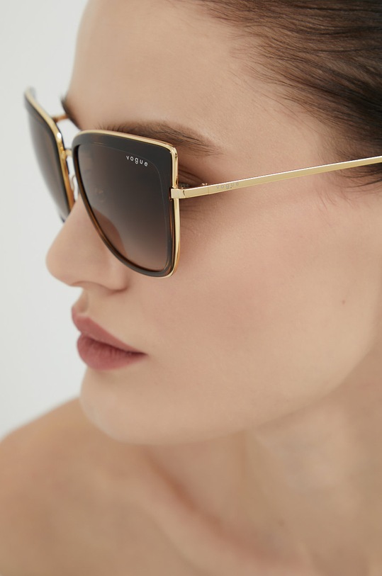 Солнцезащитные очки 0VO4223S