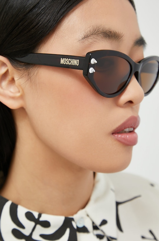 Moschino napszemüveg MOS109/S barna AA00