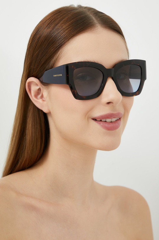 Tommy Hilfiger napszemüveg standard barna TH.1862/S