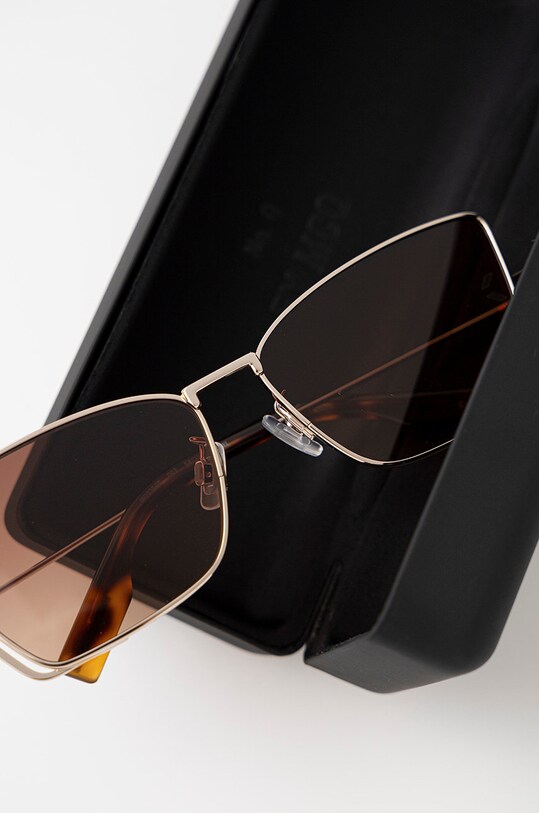 MCQ okulary przeciwsłoneczne złoty MQ0350S
