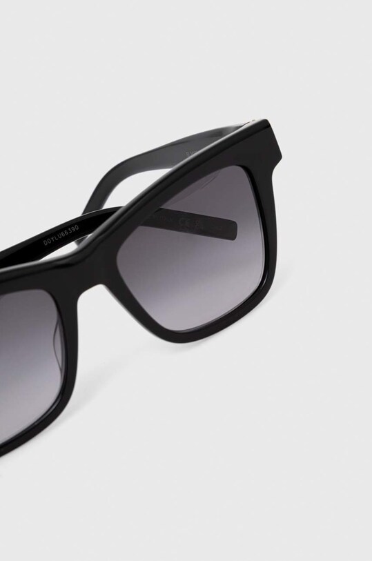 Сонцезахисні окуляри Saint Laurent чорний SL.M106
