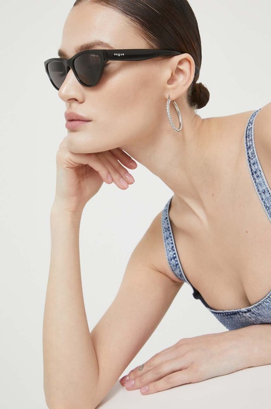 VOGUE okulary przeciwsłoneczne jednolita czarny 0VO5513S