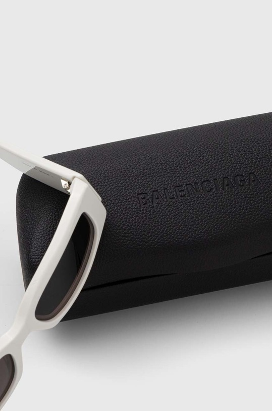 Солнцезащитные очки Balenciaga белый BB0260S