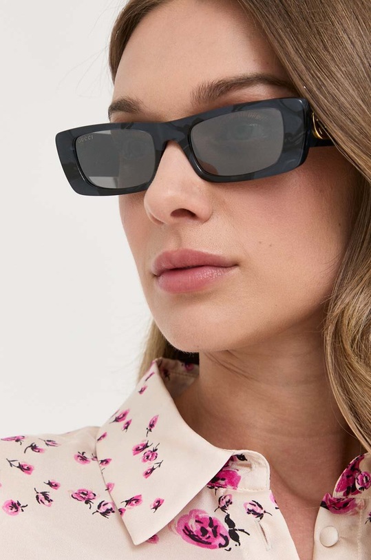 Gucci okulary przeciwsłoneczne GG0516S szary