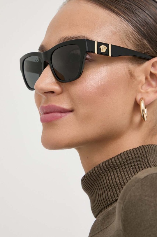 Сонцезахисні окуляри Versace однотонна з деталлю сірий 0VE4457