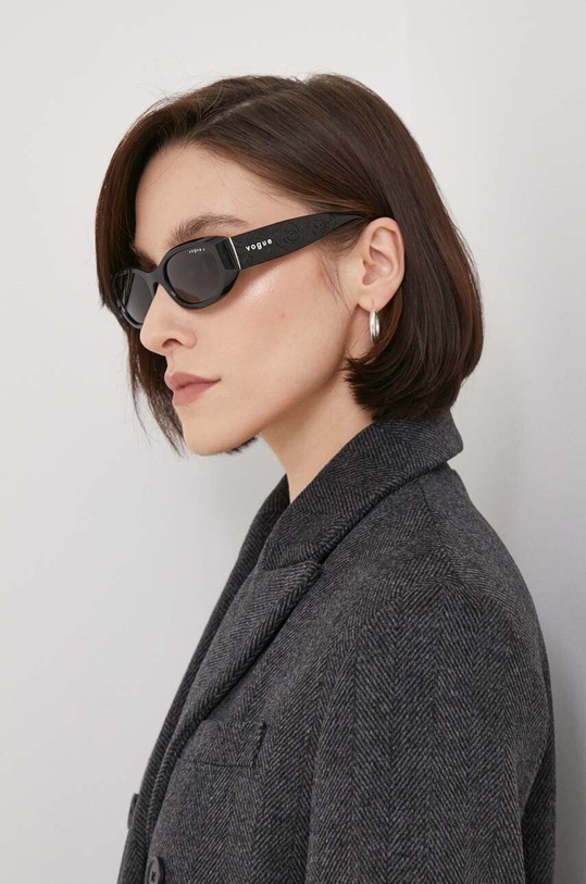 Сонцезахисні окуляри VOGUE однотонна з деталлю сірий 0VO5525S.W44.T3