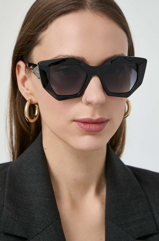 Guess okulary przeciwsłoneczne GU7897.5001B czarny AA00