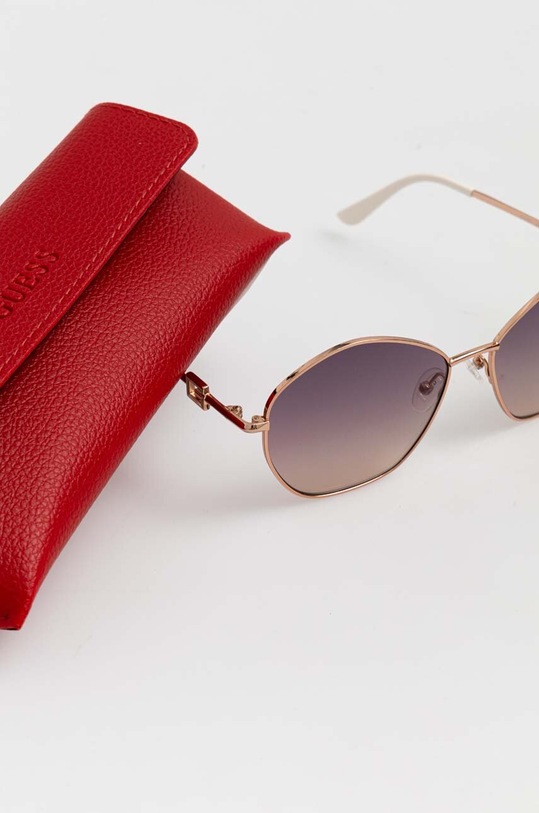 Sluneční brýle Guess zlatá GU7907.5928Z