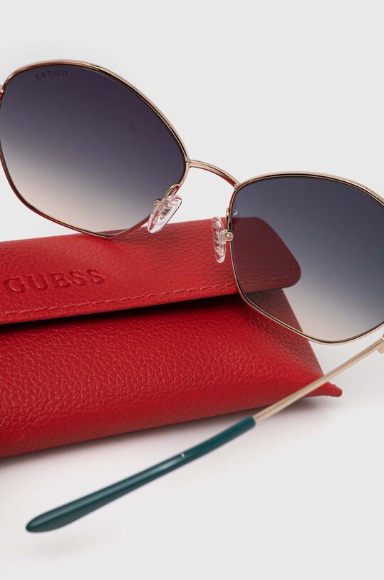 Sluneční brýle Guess GU7907.5998W zlatá
