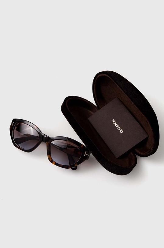 Слънчеви очила Tom Ford кафяв FT1086.5552F