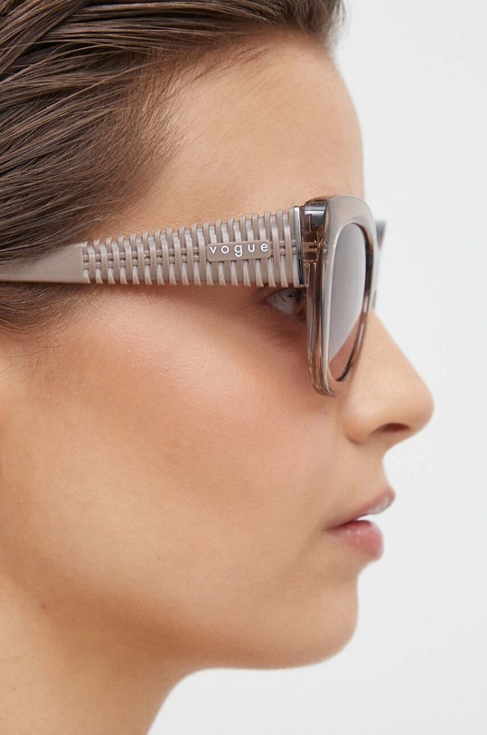 VOGUE okulary przeciwsłoneczne 0VO5567S beżowy AA00