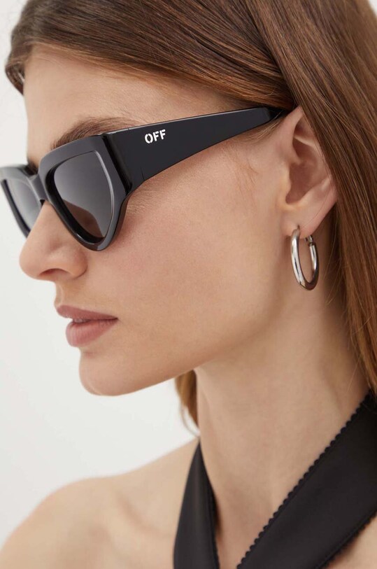 Сонцезахисні окуляри Off-White чорний OERI116.551007