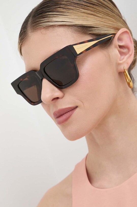 Солнцезащитные очки Bottega Veneta однотонная с деталью коричневый BV1276S