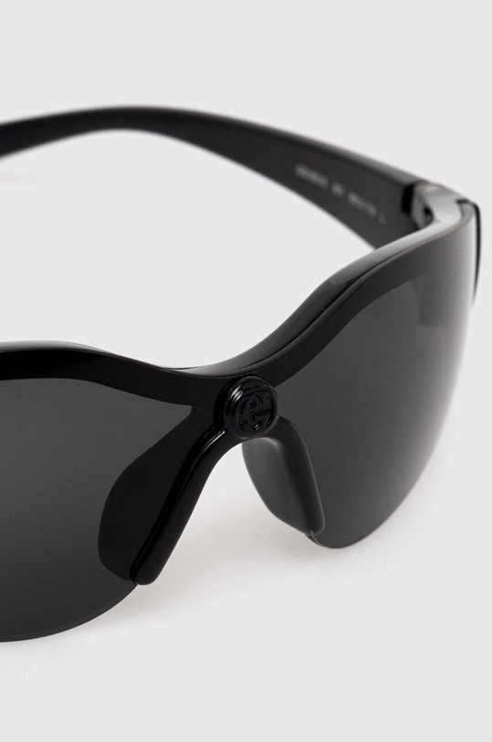 Солнцезащитные очки Gucci чёрный GG1651S