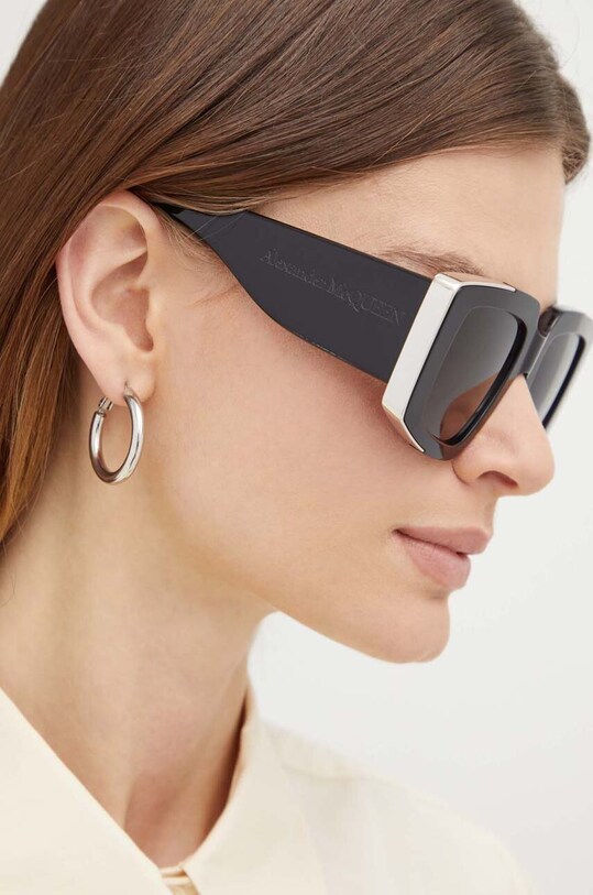 Γυαλιά ηλίου Alexander McQueen AM0446S μαύρο