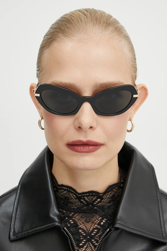 Солнцезащитные очки Dolce & Gabbana кошачий глаз чёрный 0DG4473