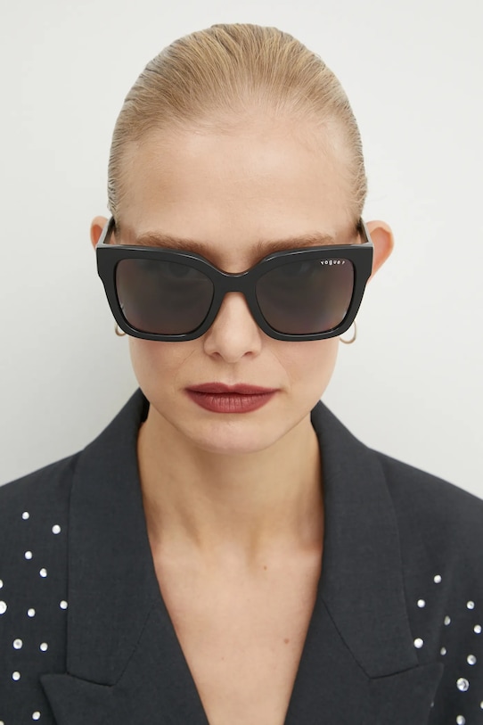 Slnečné okuliare VOGUE 0VO5613SB.W44/T3