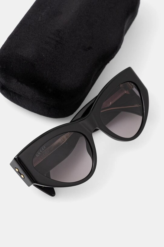 Солнцезащитные очки Gucci чёрный GG1704S
