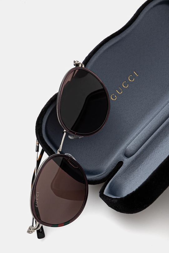 Сонцезахисні окуляри Gucci срібний GG1849S