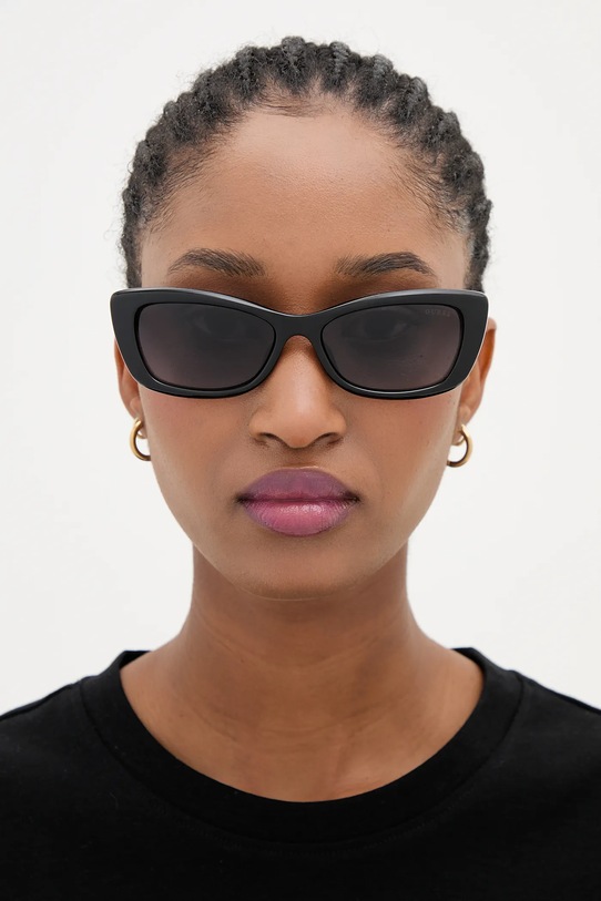 Сонцезахисні окуляри Guess GU00156.H.5501B чорний