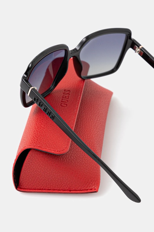 Guess occhiali da sole nero GU00157.5701D