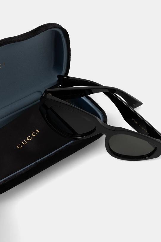 Солнцезащитные очки Gucci чёрный GG1845SA