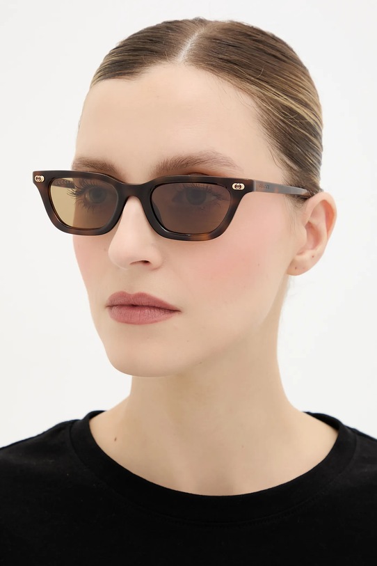 Солнцезащитные очки Gucci узорная с деталью коричневый GG1944S