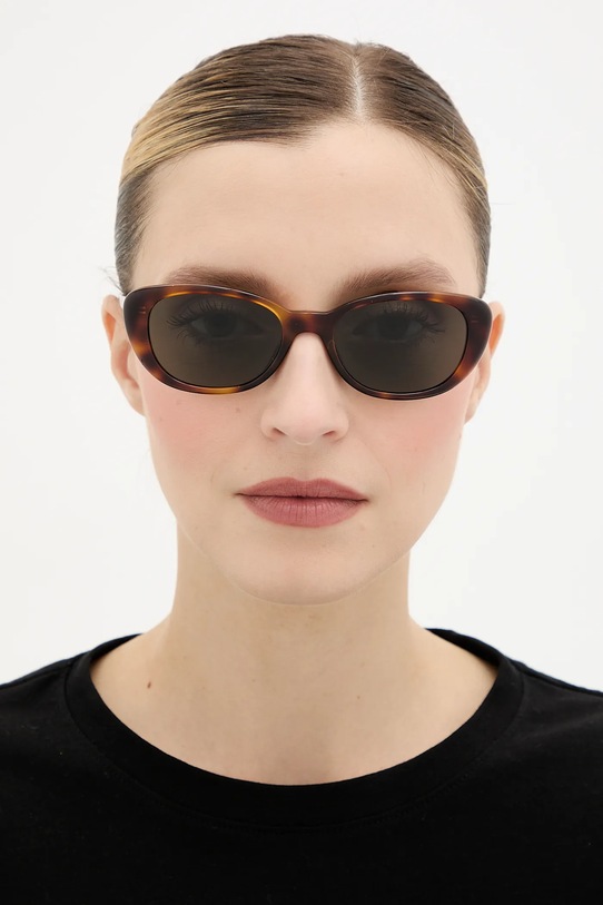 Солнцезащитные очки Saint Laurent SL.822