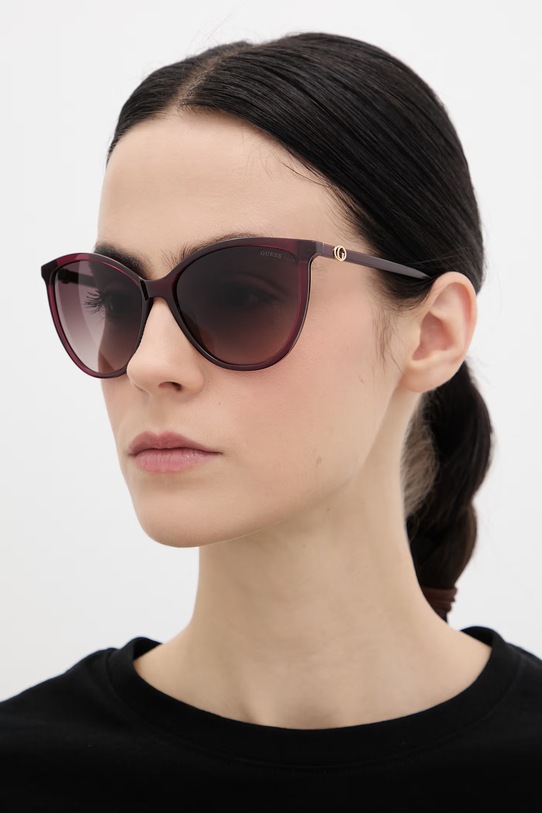 Guess okulary przeciwsłoneczne gradientowa bordowy GU00256.5869F
