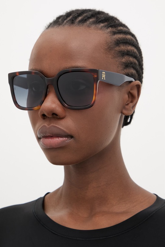 Tommy Hilfiger napszemüveg standard barna TH.2342/S