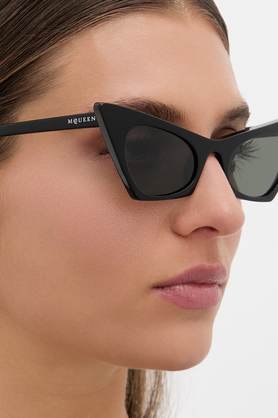 Alexander McQueen okulary przeciwsłoneczne kocie oczy damskie AM0557S