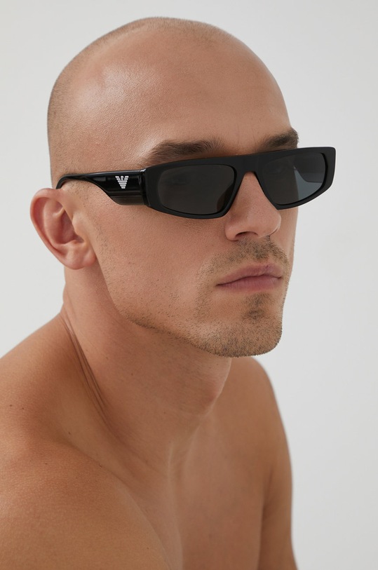 Emporio Armani napszemüveg fekete 0EA4168