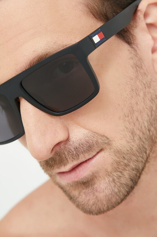 Tommy Hilfiger okulary przeciwsłoneczne TH.1605/S czarny AA00