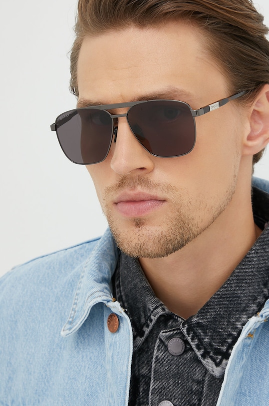 Dodatki Sončna očala Gucci GG1164S siva