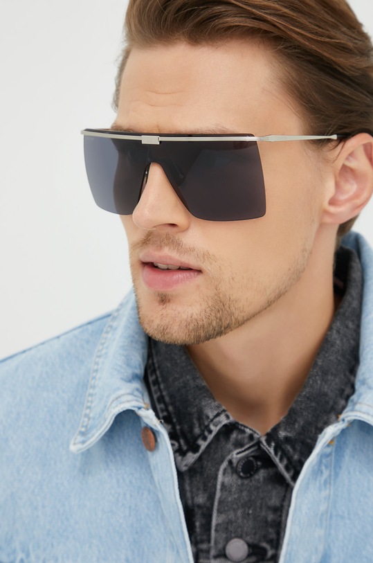 Gucci okulary przeciwsłoneczne jednolita srebrny GG1096S