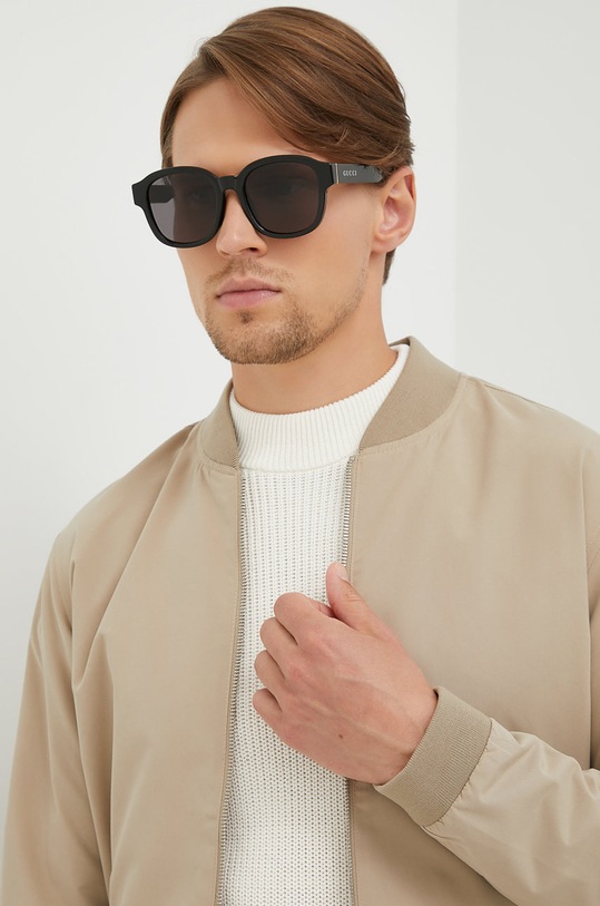 Sončna očala Gucci Navadna črna GG1140SK