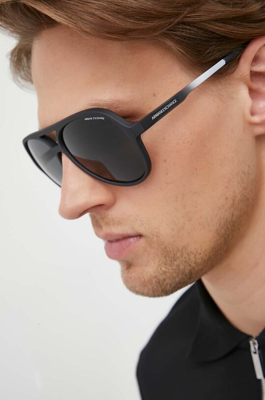 Солнцезащитные очки Armani Exchange 0AX4133S