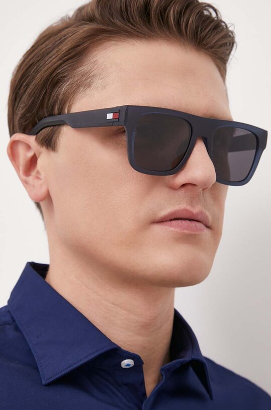 Tommy Hilfiger okulary przeciwsłoneczne prostokątne czarny TH.1976/S