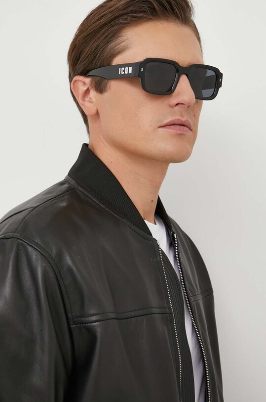 Сонцезахисні окуляри DSQUARED2 однотонна з деталлю чорний ICON.0009/S