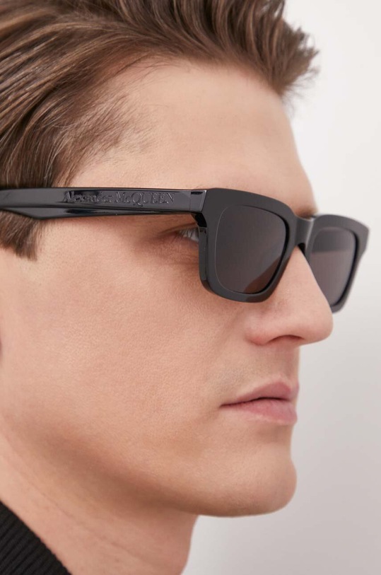 Alexander McQueen ochelari de soare AM0392S negru