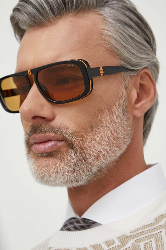Guess napszemüveg négyszögletes fekete GU00082.6201E