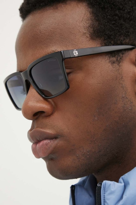 Солнцезащитные очки Guess GU00084.5801D чёрный