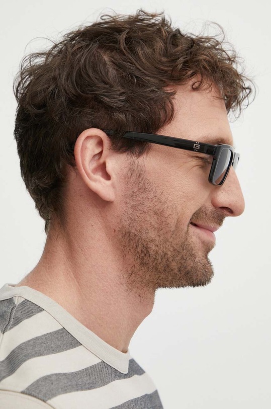 Slnečné okuliare Guess GU00085.5501D čierna