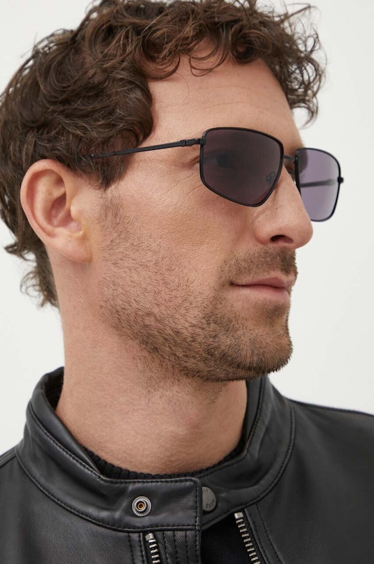 Солнцезащитные очки Guess прямоугольные чёрный GU00088.6201Y