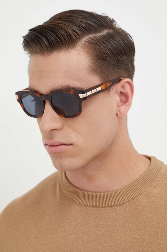 Солнцезащитные очки Gucci прямоугольные коричневый GG1518S