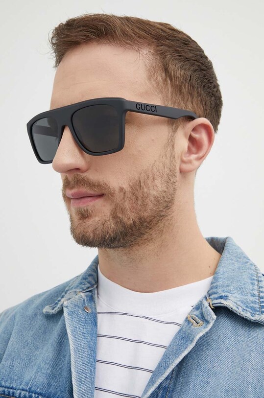 Солнцезащитные очки Gucci прямоугольные чёрный GG1570S