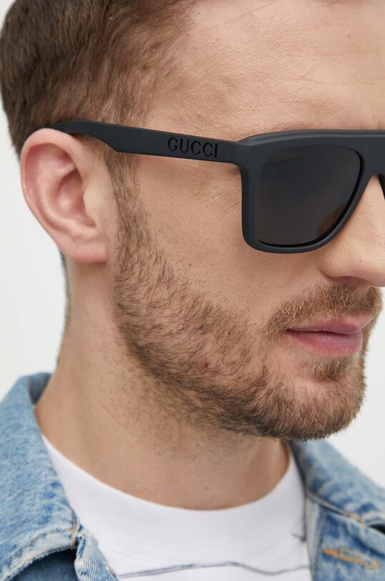 Солнцезащитные очки Gucci GG1570S чёрный