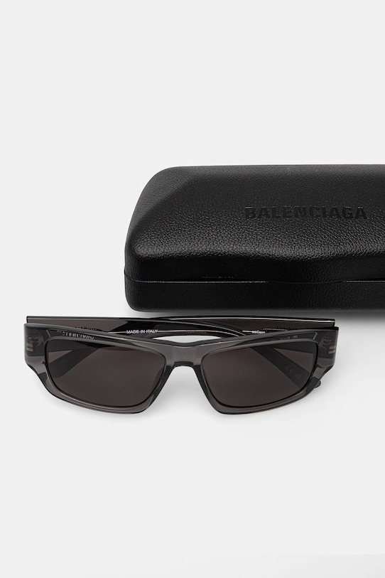 Солнцезащитные очки Balenciaga BB0366S серый