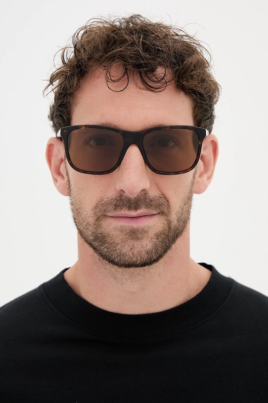 Солнцезащитные очки Gucci GG1819S коричневый