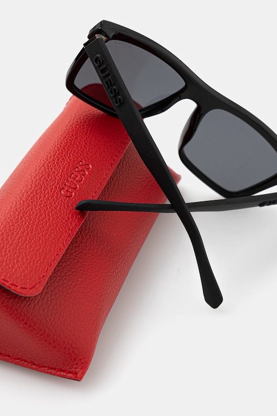 Sluneční brýle Guess černá GU00166.5501A